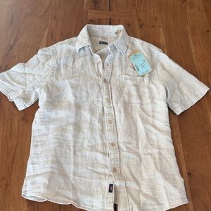 Faherty Short-Sleeve Button-Down Shirt in Light Beige